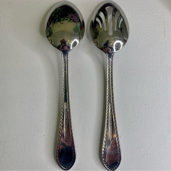 Reed & Barton Traditional Tanglewood 18/10 Stainless Slotted Spoon Serving Set 2 - Picture 9 of 16